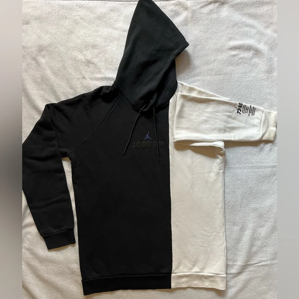 Preowned- Men’s Air Jordan Legacy II Pull Over Concord Black &White Hoodie -Sz M